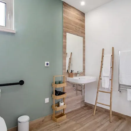 Quinta Dos Raposos- Portugal * Nazaré