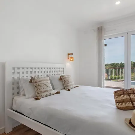Quinta Dos Raposos- Portugal נאזרה