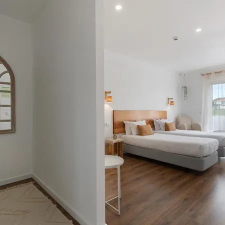 בית כפרי Quinta Dos Raposos- Portugal